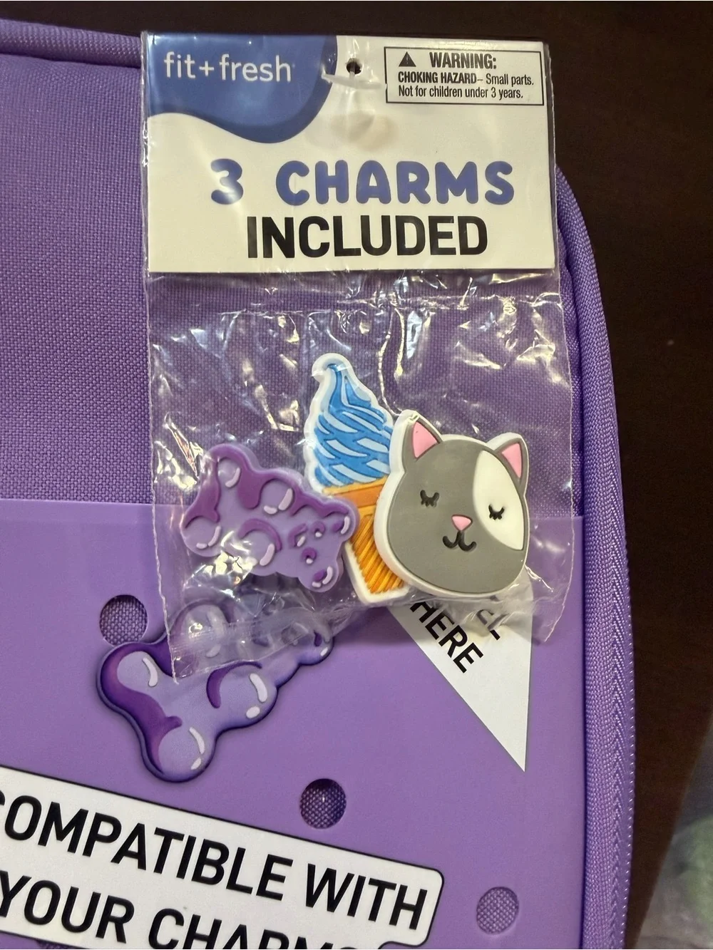fit+fresh Purple Kids Lunch Bag with Customizable Charms